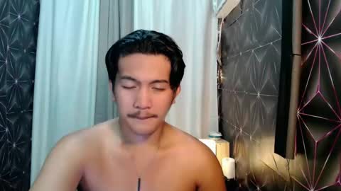 hunkylloyd online show from February 10, 2025, 7:36 am