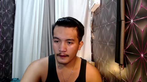 hunkylloyd online show from March 7, 2025, 3:19 am