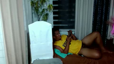 hunkylloyd online show from October 17, 2025, 5:54 am