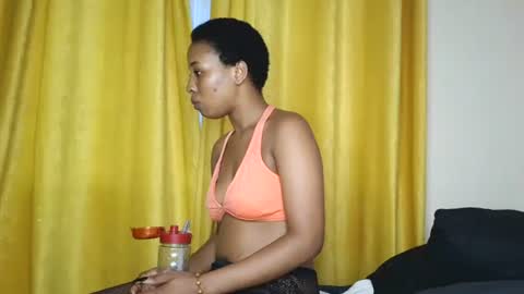 hunsweetpie online show from October 16, 2025, 2:18 pm