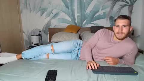 Hunter Bridges online show from September 28, 2025, 6:41 am