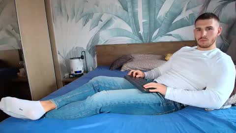 Hunter Bridges online show from November 8, 2025, 7:19 am