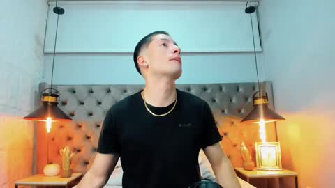 hunterheat_ online show from October 3, 2025, 11:51 am