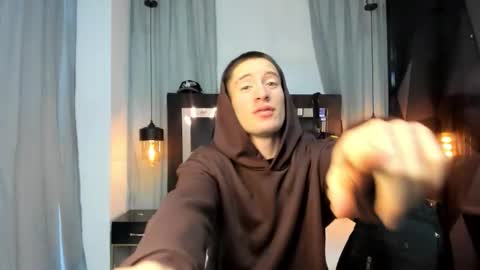 hunterheat_ online show from January 19, 2026, 11:25 am