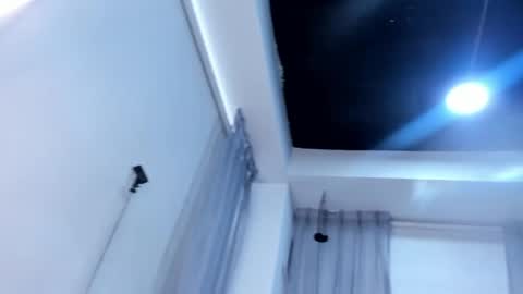 hunterheat_ online show from April 9, 2026, 1:05 pm