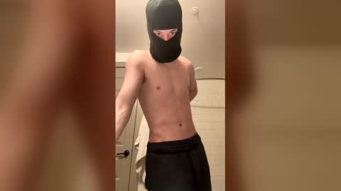 Snapshot of huntersolves chatting on December 22, 2025, 9:23 pm huntersolves online show from December 22, 2025, 9:23 pm