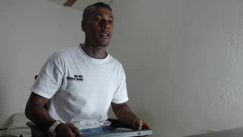 hunting_blondes online show from March 29, 2026, 6:30 pm