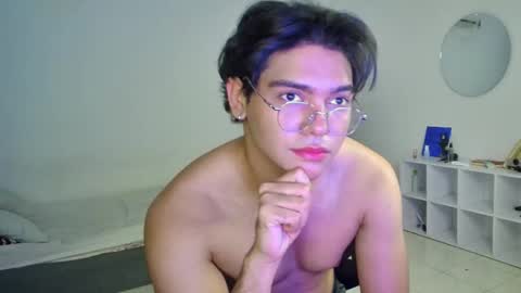 husband_xxx online show from November 18, 2025, 4:00 pm