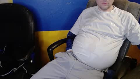 Huskyguy online show from December 31, 2024, 4:49 am