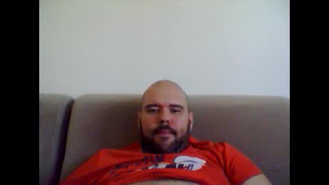 Snapshot of hustlehardd chatting on April 24, 2026, 11:12 am hustlehardd online show from April 24, 2026, 11:12 am