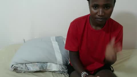 hyacinth_b online show from April 11, 2026, 11:14 am