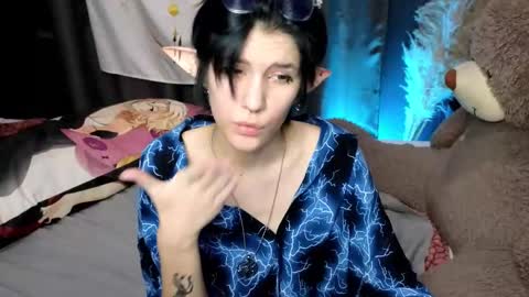 Snapshot of hyeon_jin chatting on January 14, 2025, 3:01 am Hyeon Jin online show from January 14, 2025, 3:01 am