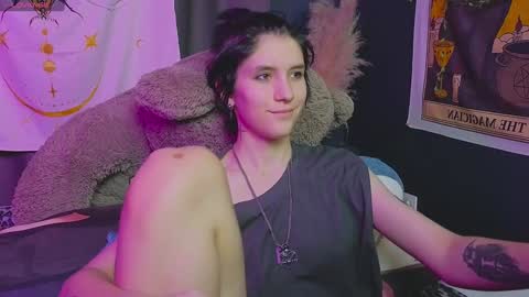 Snapshot of hyeon_jin chatting on January 22, 2025, 4:23 am Hyeon Jin online show from January 22, 2025, 4:23 am