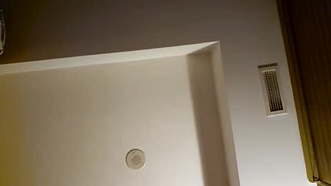 hzawadi020 online show from January 18, 2026, 12:14 am