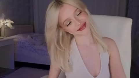 Joselle online show from April 14, 2026, 9:10 pm