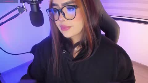 Snapshot of i_am_ari chatting on February 3, 2026, 1:48 am Ari online show from February 3, 2026, 1:48 am