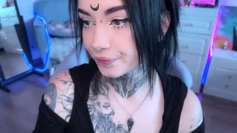 Asya  online show from September 28, 2025, 9:14 am