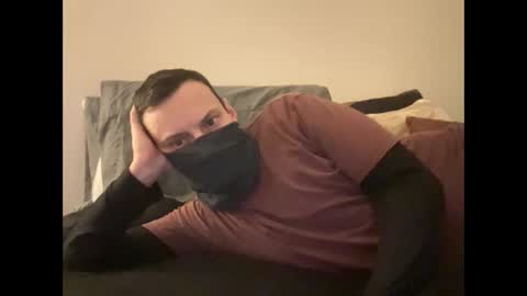 Snapshot of i_o_ro chatting on December 16, 2024, 12:59 am i o ro online show from December 16, 2024, 12:59 am