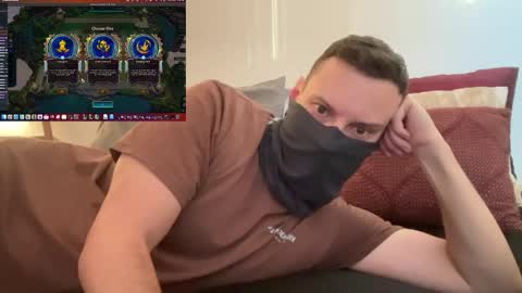 Snapshot of i_o_ro chatting on January 7, 2025, 12:03 am i o ro online show from January 7, 2025, 12:03 am