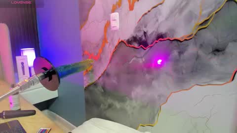 Snapshot of iam_gema chatting on December 18, 2025, 2:39 am Gema online show from December 18, 2025, 2:39 am