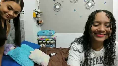 iam_mai online show from October 3, 2025, 3:47 am