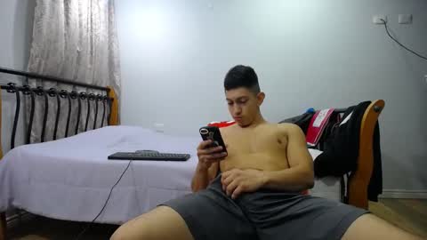 iam_yourbabyprincess_xd online show from February 22, 2025, 4:29 am