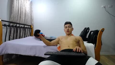 iam_yourbabyprincess_xd online show from February 23, 2025, 6:39 am