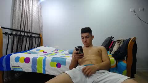 iam_yourbabyprincess_xd online show from March 4, 2025, 5:00 am