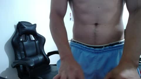 iam_yourbabyprincess_xd online show from April 29, 2026, 3:27 pm