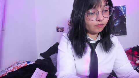 Snapshot of iam_zoechan chatting on December 2, 2024, 9:35 am Zoe 3 online show from December 2, 2024, 9:35 am