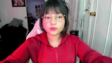 Zoe 3 online show from December 17, 2025, 8:15 pm