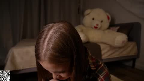 Snapshot of iamclaire_ chatting on November 30, 2025, 8:24 pm Claire online show from November 30, 2025, 8:24 pm