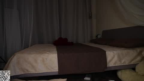 Snapshot of iamclaire_ chatting on December 20, 2025, 10:17 pm Claire online show from December 20, 2025, 10:17 pm