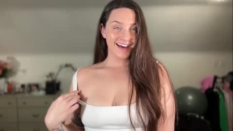 Crystal online show from March 25, 2026, 3:45 am