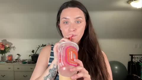 Snapshot of iamcrystalann chatting on May 22, 2026, 5:40 pm Crystal online show from May 22, 2026, 5:40 pm