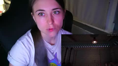 Snapshot of iamdervindella chatting on September 19, 2025, 5:02 pm Dervindella online show from September 19, 2025, 5:02 pm