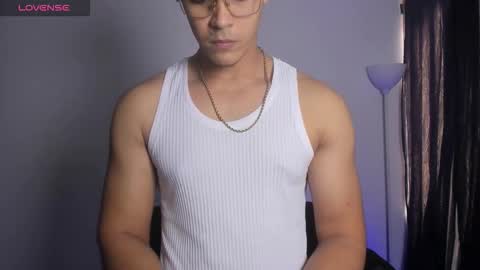 Dylan  independent model  online show from March 6, 2026, 1:29 pm