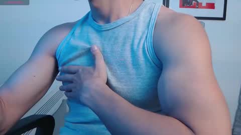  INDEPENDENT MODEL online show from March 3, 2025, 2:26 am