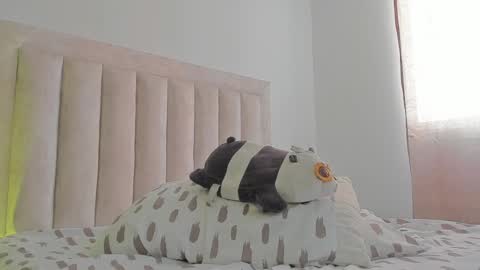 Juliiiiian online show from March 5, 2025, 2:34 pm