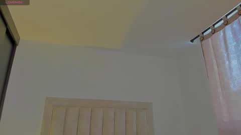 Juliiiiian online show from November 28, 2025, 11:57 am