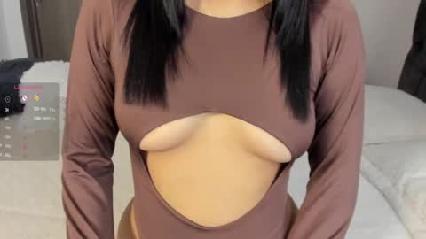    online show from September 22, 2025, 4:53 pm