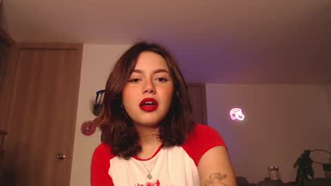 Snapshot of iamjulietaaa chatting on January 6, 2025, 12:27 am Julieta online show from January 6, 2025, 12:27 am