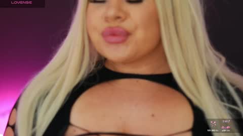 Lila online show from December 1, 2024, 9:04 pm