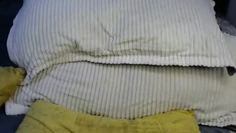 iampolca online show from October 29, 2025, 11:12 am