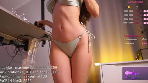 Yana online show from February 1, 2025, 7:44 pm