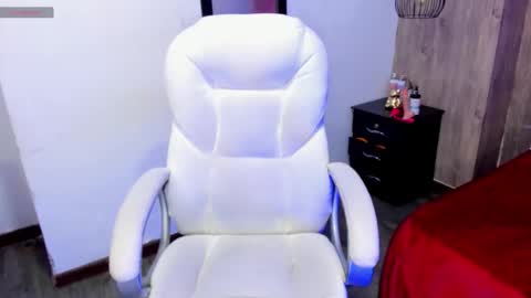 iamsheiila online show from October 28, 2025, 9:17 pm