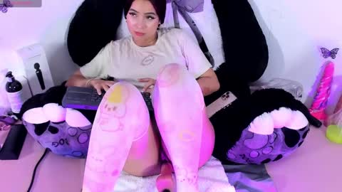 Steph - Online Again   - 1 DECEMBER online show from January 22, 2025, 3:20 am