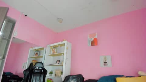 IAN CASTILLO online show from November 11, 2025, 11:10 am