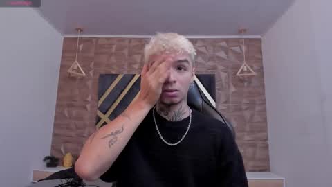 IAN CASTILLO online show from February 6, 2026, 11:24 am