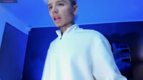 IAN CASTILLO online show from February 13, 2026, 11:56 pm